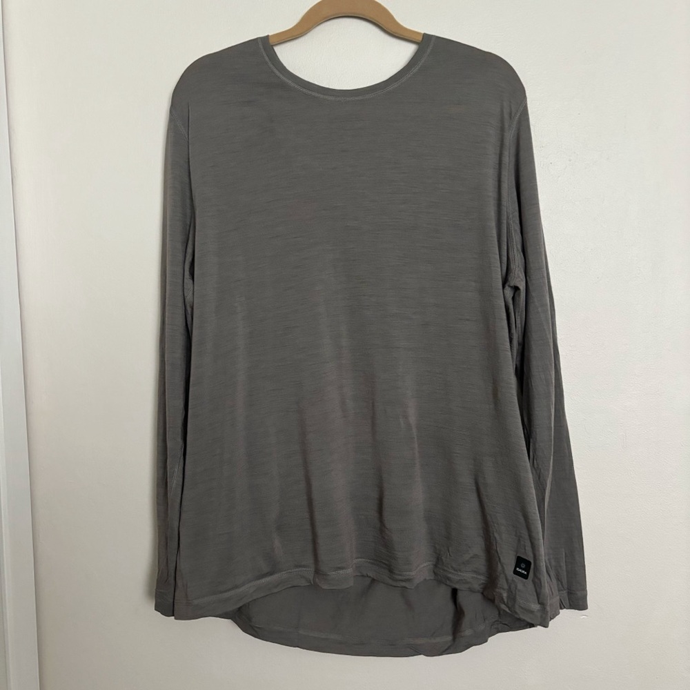 ISAORA Gray Long Sleeve Tech Tee Base Layer Men’s Large Merino Wool Crewneck